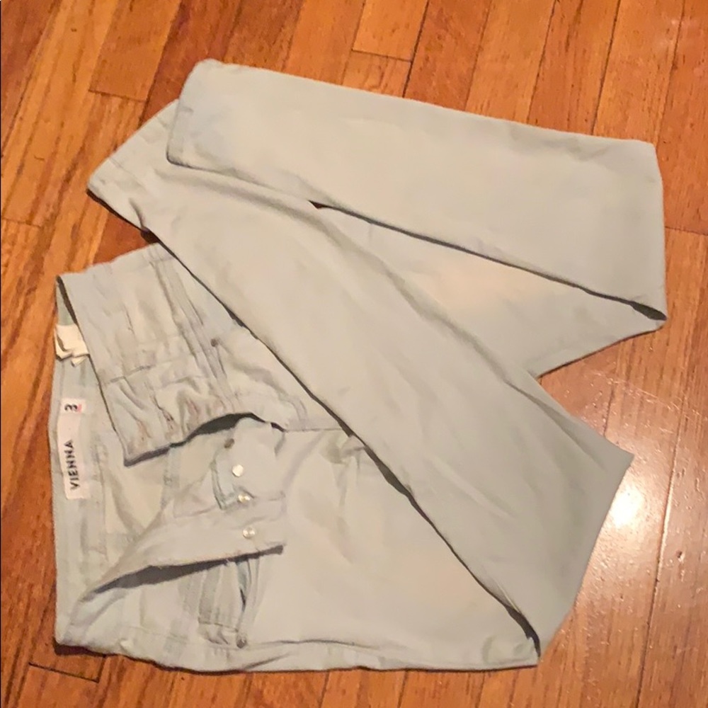 VIENNA Light Wash Jean Size 3